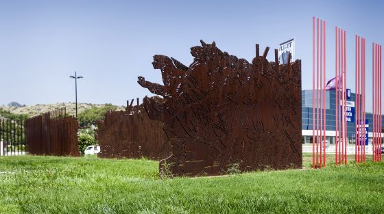Escultra "25 d'abril" d'Antoni Miró