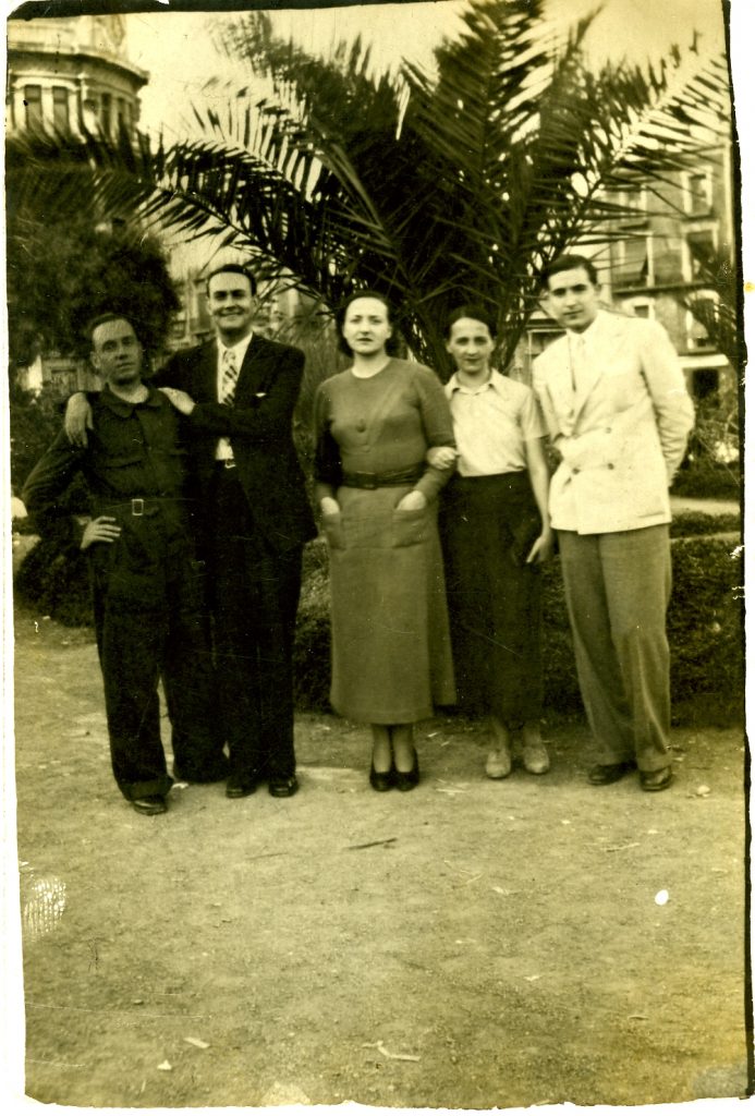  València 1937, començant per la esquerra: miliciano, Juan Chabàs, Araceli Zambrano, María Zambrano i Manuel Rodriguez Aldave.