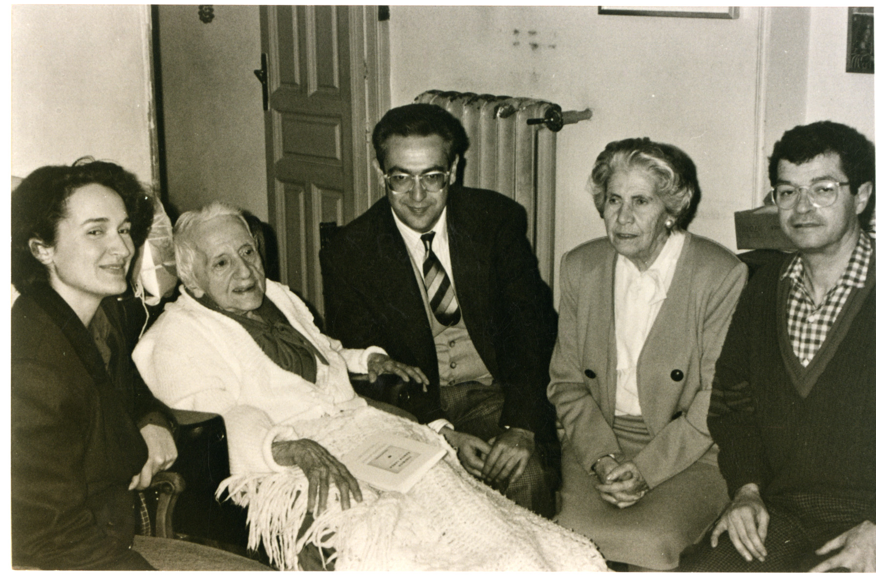 Madrid 1989, omençant per l'esquerra: Rosa Mascarell, María Zambrano, José Andérica, Isabel García Lorca i Joaquín Lobato